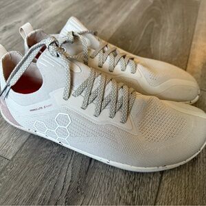 Vivo barefoot Men's Cream Athletic Shoes